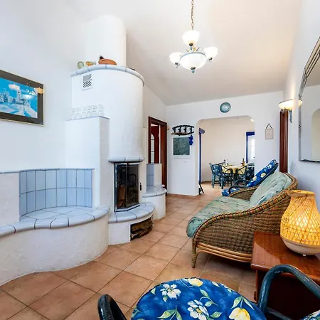 Вилла Seaside Retreat Casa Romana *